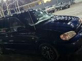 Kia Carnival 2001 года за 2 600 000 тг. в Шымкент – фото 3