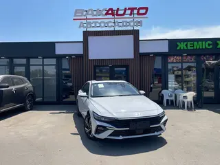 Hyundai Elantra Luxe