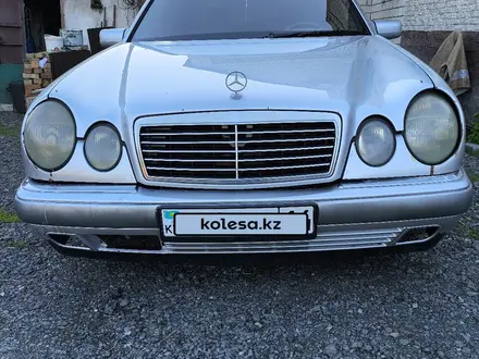 Mercedes-Benz E 200 1998 года за 2 400 000 тг. в Павлодар – фото 13