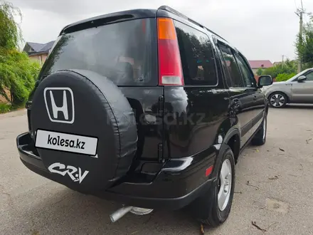 Honda CR-V 1997 года за 3 200 000 тг. в Алматы – фото 7