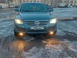 Volkswagen Touareg 2004 года за 2 500 000 тг. в Астана