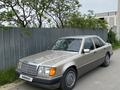 Mercedes-Benz E 220 1993 годаүшін3 300 000 тг. в Алматы