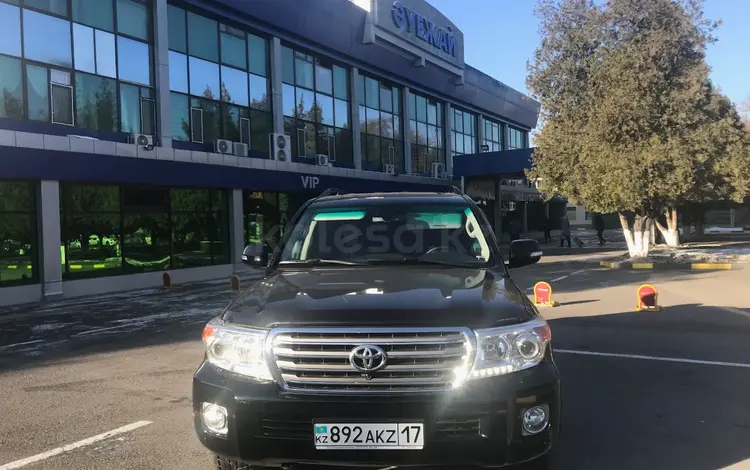 Авто с водителем в Туркестан