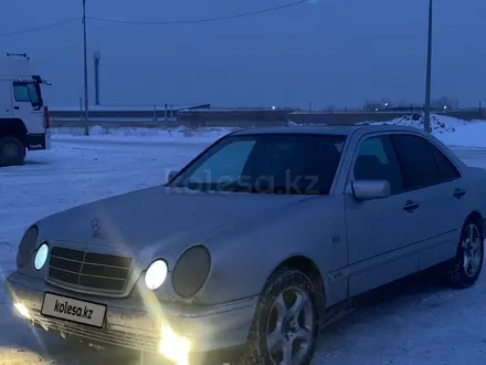 Mercedes-Benz E 280 1997 года за 3 000 000 тг. в Караганда