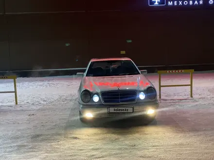 Mercedes-Benz E 280 1997 года за 3 000 000 тг. в Караганда – фото 2