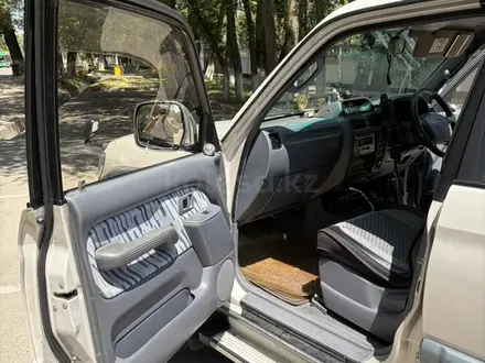 Toyota Land Cruiser Prado 1997 года за 8 900 000 тг. в Алматы – фото 14