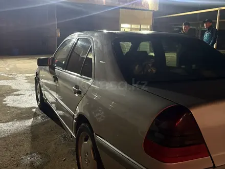 Mercedes-Benz C 240 1998 года за 1 400 000 тг. в Алматы – фото 7