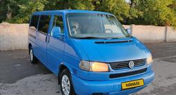 Volkswagen Caravelle 1997 годаfor4 000 000 тг. в Караганда