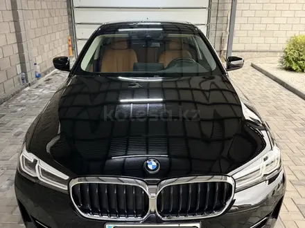 BMW 520 2023 года за 22 500 000 тг. в Алматы – фото 7