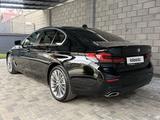 BMW 520 2023 года за 22 500 000 тг. в Алматы – фото 4