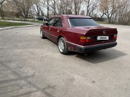 Mercedes-Benz E 230 1989 года за 1 700 000 тг. в Караганда – фото 7