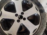 Комплект с зимней резиной за 200 000 тг. в Алматы