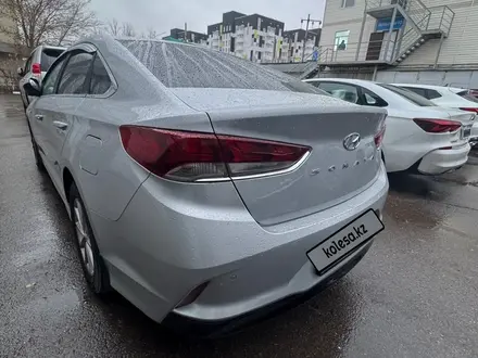 Hyundai Sonata 2017 года за 7 900 000 тг. в Астана – фото 2