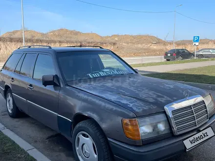 Mercedes-Benz E 230 1991 года за 1 600 000 тг. в Алматы – фото 4