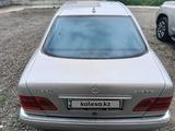 Mercedes-Benz E 320 1998 года за 2 900 000 тг. в Кызылорда – фото 2