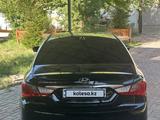 Hyundai Sonata 2011 года за 6 500 000 тг. в Туркестан – фото 2