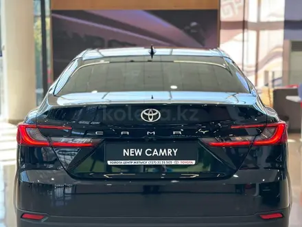Toyota Camry Luxe 2026 года за 23 190 000 тг. в Алматы – фото 9