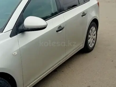 Chevrolet Cruze 2013 года за 2 000 000 тг. в Актобе – фото 5