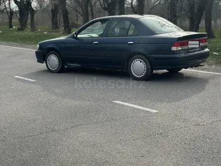 Nissan Sunny 2000 года за 1 800 000 тг. в Алматы – фото 5