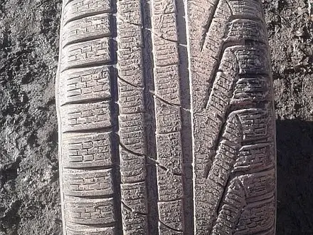 ОДНА шина 255/40 R20 — Pirelli Sottozero Winter 240 (Германия) за 20 000 тг. в Астана