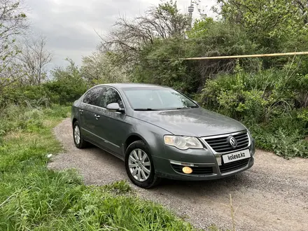 Volkswagen Passat 2007 года за 4 200 000 тг. в Алматы – фото 4