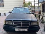 Mercedes-Benz C 180 1995 годаүшін2 300 000 тг. в Алматы – фото 5