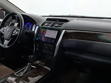 Toyota Camry 2018 года за 12 350 000 тг. в Астана – фото 12