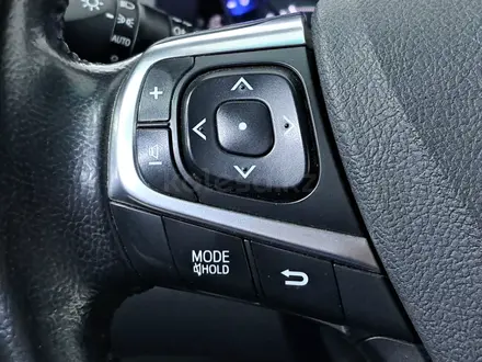 Toyota Camry 2018 года за 12 350 000 тг. в Астана – фото 25