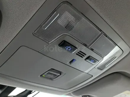 Toyota Camry 2018 года за 12 350 000 тг. в Астана – фото 27