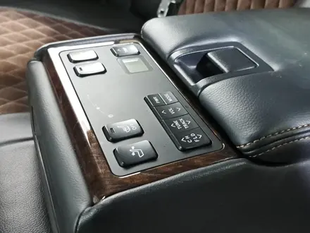 Toyota Camry 2018 года за 12 350 000 тг. в Астана – фото 29