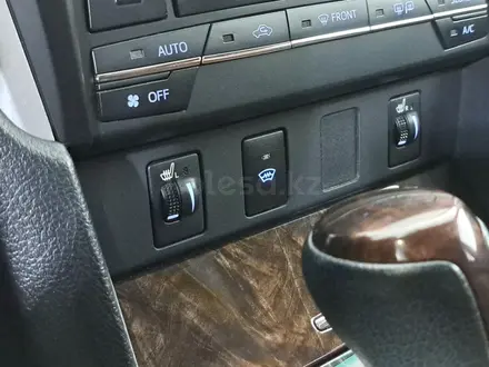 Toyota Camry 2018 года за 12 350 000 тг. в Астана – фото 31