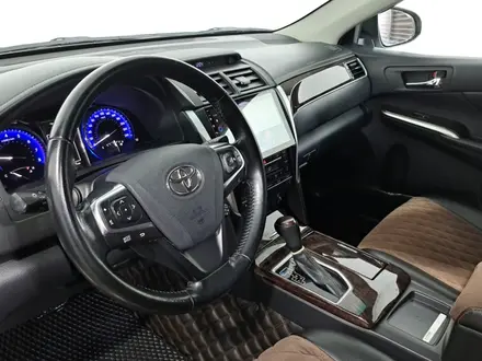 Toyota Camry 2018 года за 12 350 000 тг. в Астана – фото 16