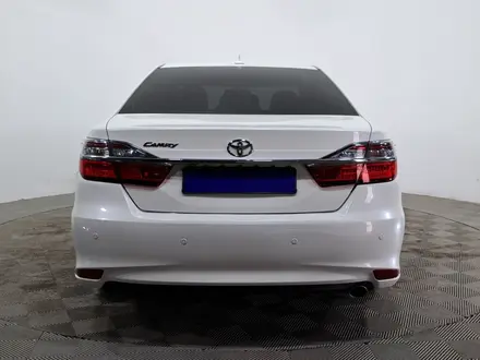 Toyota Camry 2018 года за 12 350 000 тг. в Астана – фото 6