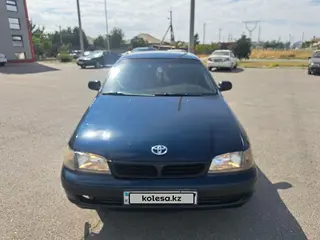 Toyota Carina E