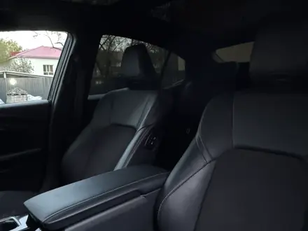 Toyota Camry 2024 года за 16 900 000 тг. в Уральск – фото 11