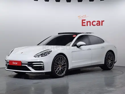 Porsche Panamera 4 2022 года за 50 000 000 тг. в Астана