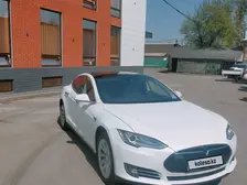Tesla Model S, 2016