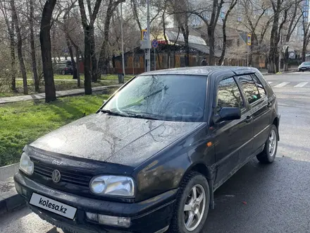 Volkswagen Golf 1997 года за 2 100 000 тг. в Алматы