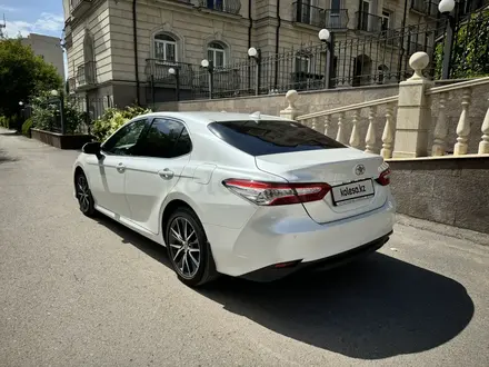 Toyota Camry 2022 года за 17 500 000 тг. в Караганда – фото 3