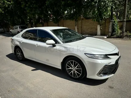 Toyota Camry 2022 года за 17 500 000 тг. в Караганда – фото 7