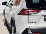 Toyota RAV4 2021 годаүшін15 900 000 тг. в Актау – фото 3