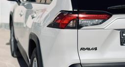 Toyota RAV4 2021 годаүшін15 900 000 тг. в Актау – фото 3