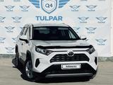 Toyota RAV4 2021 года за 15 900 000 тг. в Актау