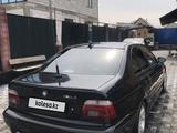 BMW 528 1997 года за 2 500 000 тг. в Алматы – фото 4