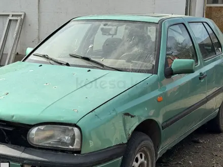 Volkswagen Golf 1995 года за 850 000 тг. в Алматы – фото 2