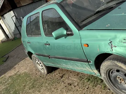 Volkswagen Golf 1995 года за 850 000 тг. в Алматы – фото 4