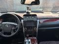 Toyota Camry 2014 года за 11 800 000 тг. в Жетысай – фото 13