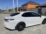 Toyota Camry 2019 годаүшін11 000 000 тг. в Атырау – фото 4