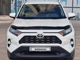 Toyota RAV4 2022 года за 15 600 000 тг. в Астана – фото 2