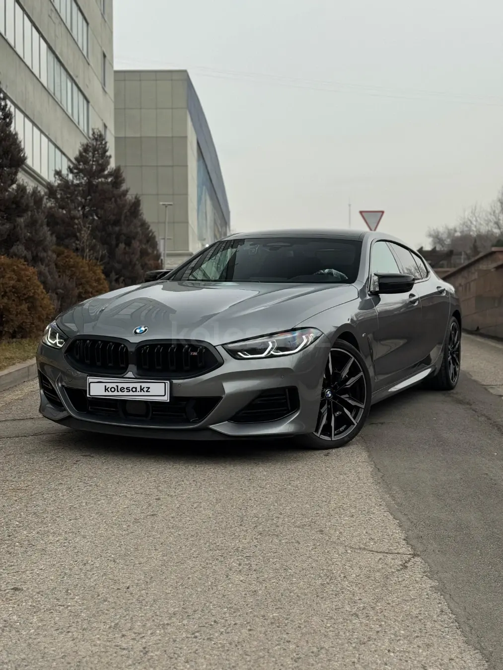 BMW 8 Series, 2023